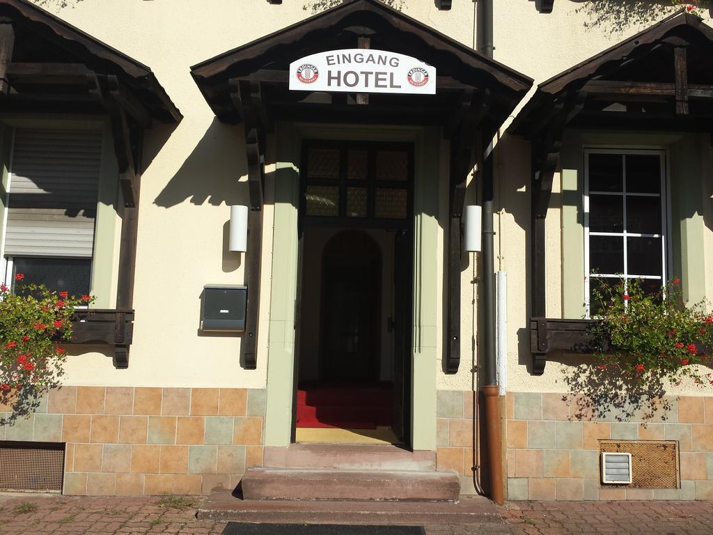 Hotel Dorfschenke Pirmasens Exterior foto